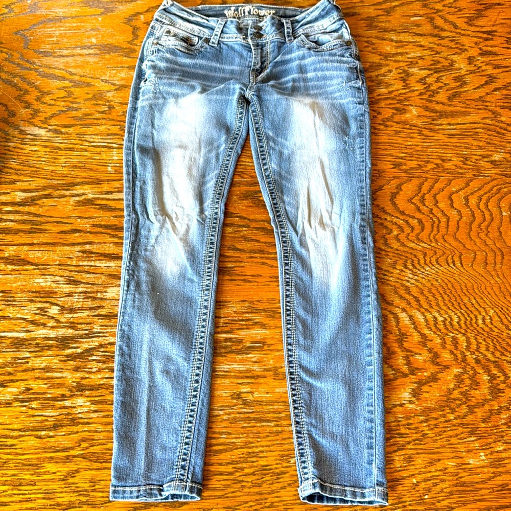 Women’s Vintage Wallflower Jeans and Embroidered Pockets Size 9